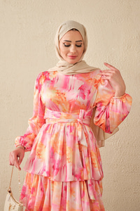 Karışık Desen Bel Bağlamalı Saten Elbise Pembe