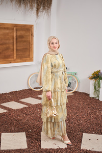 Kat Kat Detay Kuşaklı Astarlı Şifon Elbise Sarı