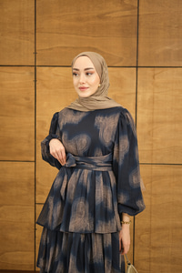 Kat Kat Dökümlü Şifon Elbise Lacivert