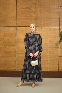 Kat Kat Dökümlü Şifon Elbise Lacivert