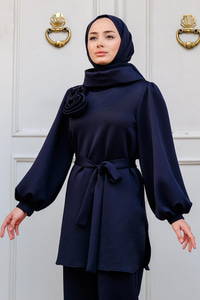 Kayık Yaka Gül Kabartmalı İkili Takım Lacivert