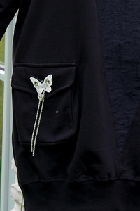 Kelebek Zincir Detaylı Tunik Siyah