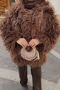 Kemer Detay Kısa Kürk Kaban Kahverengi