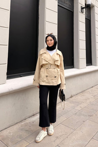 Kemer Detay Kısa Trenç Krem