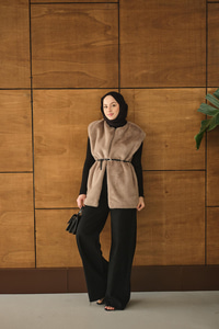 Kemer Detay Peluş Yelek Vizon