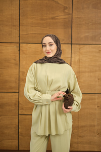 Kemer Detaylı Bisiklet Yaka Takım Açık Yeşil