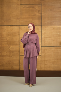 Kemer Detaylı Bisiklet Yaka Takım Gül Kurusu