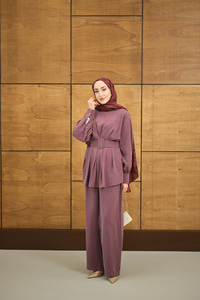 Kemer Detaylı Bisiklet Yaka Takım Gül Kurusu