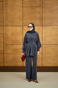 Kemer Detaylı Bisiklet Yaka Takım İndigo Mavi