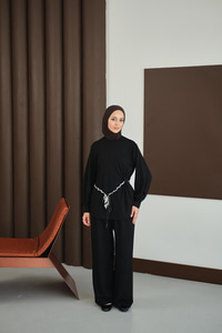 Kemeri Desenli Takım Siyah