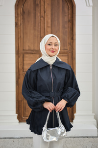 Kemerli Büyük Yaka Fermuarlı Kol Ve Bel Pileli Ceket Petrol Mavi