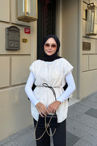 Kemerli Peluş Yelek Krem