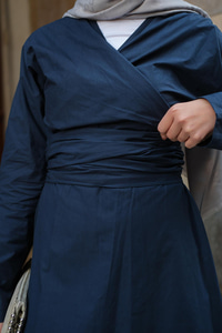 Kendinden Bağlamalı Poplin Elbise Lacivert