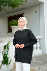 Kendinden Çizgi Desen Tunik Siyah