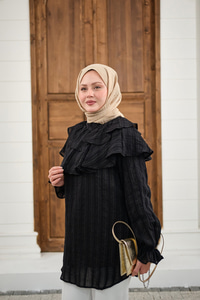 Kendinden Çizgi Desenli Yaka Büzgülü Tunik Siyah