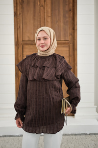 Kendinden Çizgi Desenli Yaka Büzgülü Tunik Kahverengi