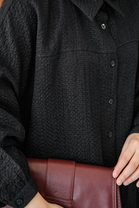 Kendinden Desenli Bel Bağlamalı Siyah