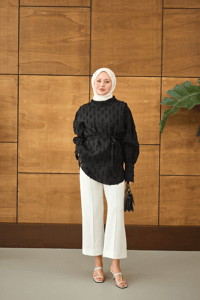 Kendinden Desenli Bel Bağlamalı Tunik Siyah