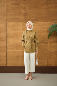 Kendinden Desenli Bel Bağlamalı Tunik Yağ Yeşil