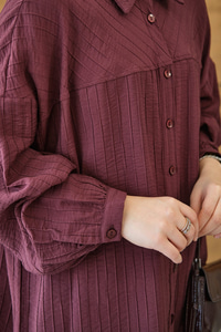 Kendinden Desenli Biyeli Gömlek Bordo