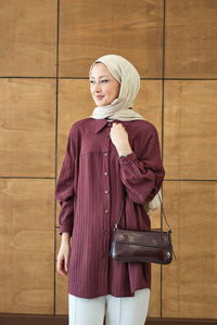 Kendinden Desenli Biyeli Gömlek Bordo