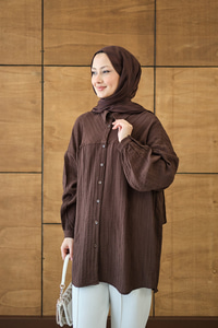 Kendinden Desenli Biyeli Gömlek Kahverengi