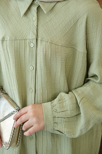 Kendinden Desenli Biyeli Gömlek Su Yeşil