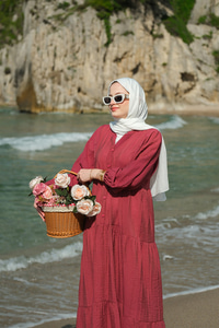 Kendinden Desenli Elbise Bordo