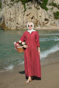 Kendinden Desenli Elbise Bordo