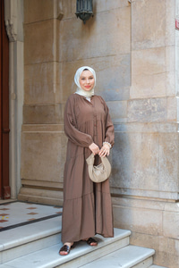 Kendinden Desenli Elbise Kahverengi