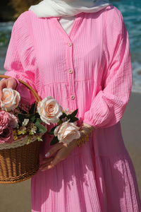 Kendinden Desenli Elbise Pembe