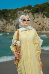 Kendinden Desenli Elbise Sarı