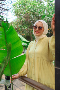 Kendinden Desenli Elbise Yağ Yeşil