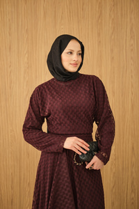 Kendinden Desenli Etekli Takım Bordo