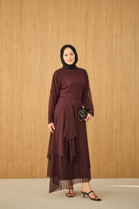 Kendinden Desenli Etekli Takım Bordo