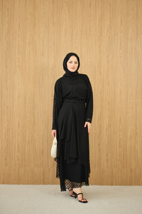 Kendinden Desenli Etekli Takım Siyah