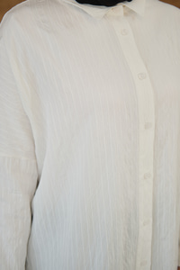 Kendinden Desenli Mila Gömlek Beyaz