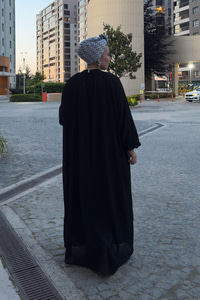 Kendinden Desenli Oversize Elbise Siyah