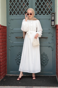 Kendinden Desenli Taş Detay Elbise Beyaz