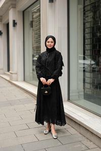 Kendinden Desenli Taş Detaylı Takım Siyah