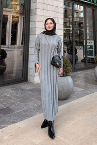 Kendinden Desenli Triko Elbise Gri