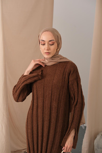 Kendinden Desenli Triko Elbise Kahverengi