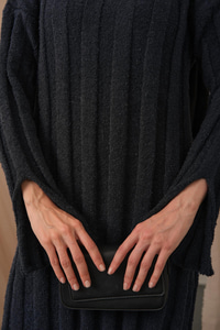 Kendinden Desenli Triko Elbise Petrol Mavi