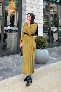 Kendinden Desenli Triko Elbise Yağ Yeşil