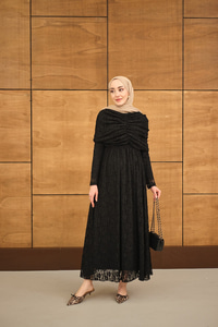 Kendinden Desenli Tül Detay Beli Lastikli Elbise Siyah