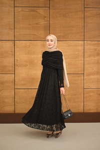 Kendinden Desenli Tül Detay Beli Lastikli Elbise Siyah