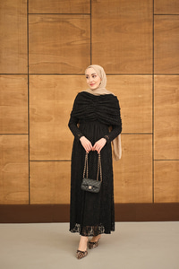 Kendinden Desenli Tül Detay Beli Lastikli Elbise Siyah