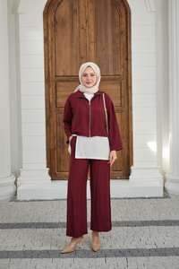 Kendinden Desenli Üçlü Takım Bordo