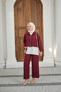 Kendinden Desenli Üçlü Takım Bordo