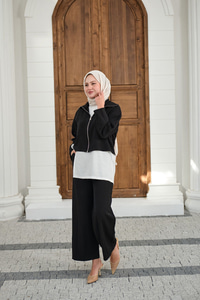 Kendinden Desenli Üçlü Takım Siyah